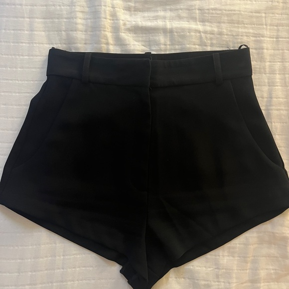 Black shorts - Picture 7 of 11